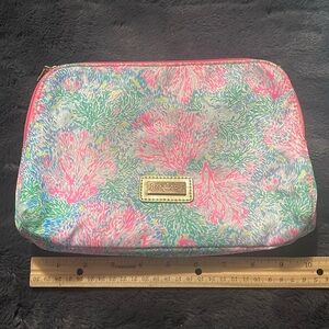 Lilly Pulitzer make up bag, new without tags